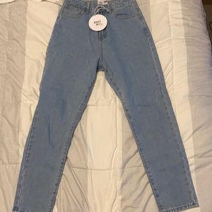 Princess Polly high washed jeans!